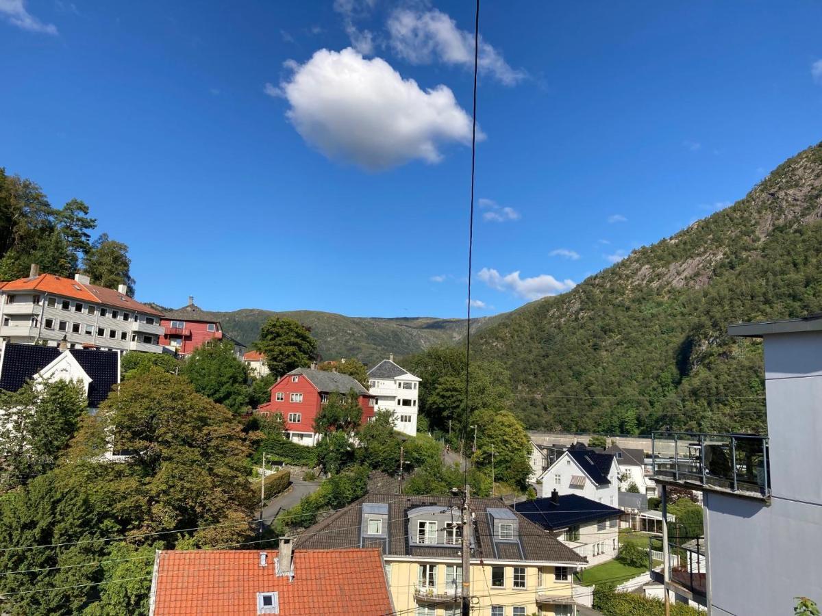 Kjellerleilighet - Naert Haukeland Sykehus. Bergen Extérieur photo